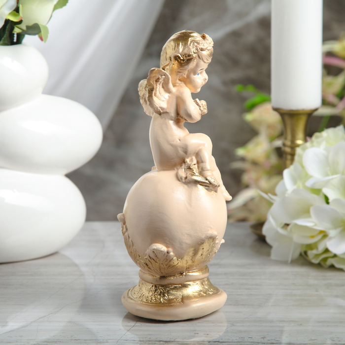 Статуэтка "Ангел на шаре с бабочкой" малая, бежевая