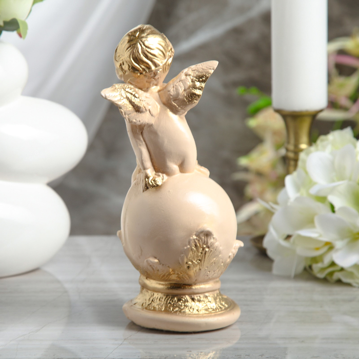 Статуэтка "Ангел на шаре с бабочкой" малая, бежевая