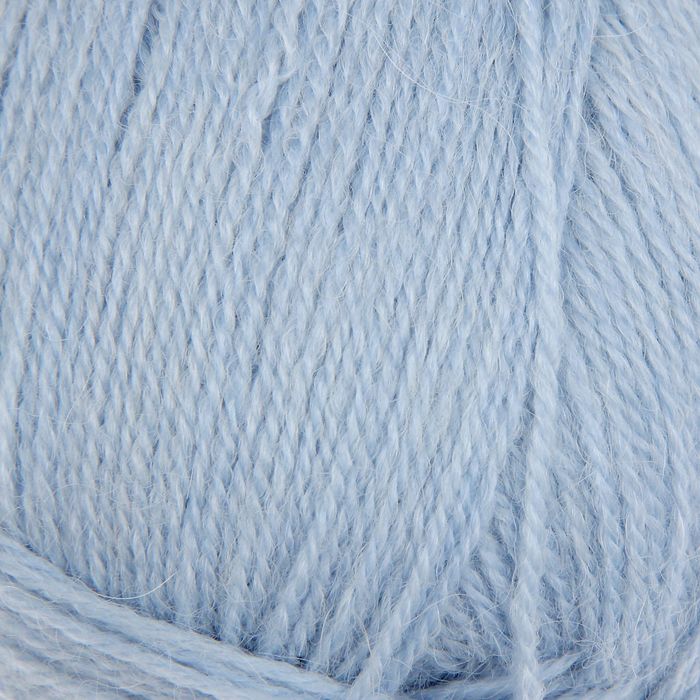 Пряжа Lada (Лада) 15% шерсть, 35% альпака, 50% акрил 380м/100гр (153 св.голубой)