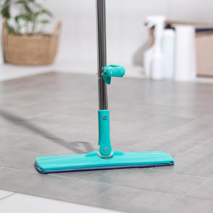 Швабра плоская с отжимом SuperClean, насадка из микрофибры, цвет МИКС