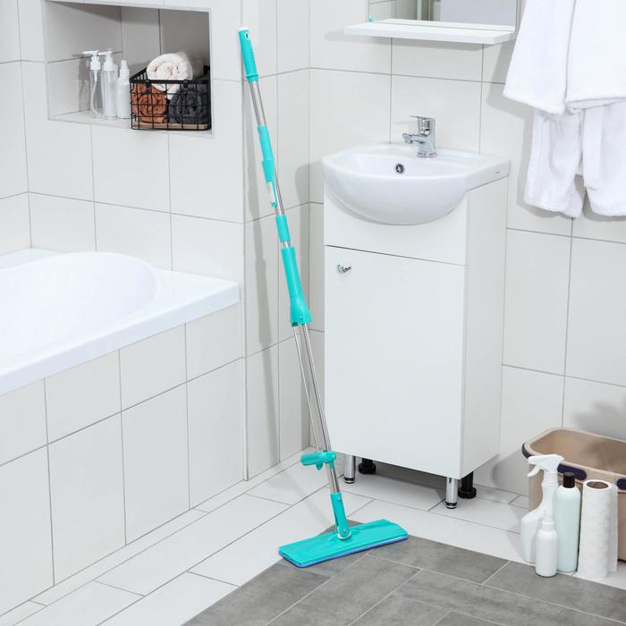 Швабра плоская с отжимом SuperClean, насадка из микрофибры, цвет МИКС