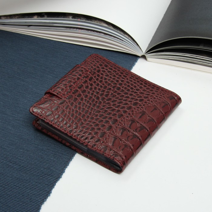 Кредитница на кнопке, 2 ряда, 20 листов, кайман, цвет бордовый