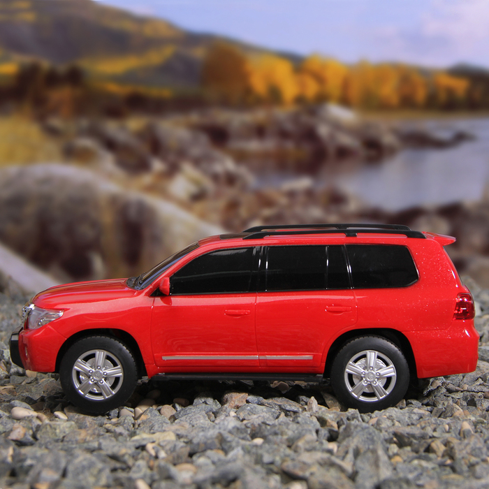 Машина радиоуправляемая "TOYOTA LAND CRUISER 200", работает от батареек, масштаб 1:24, световые эффекты, цвета МИКС