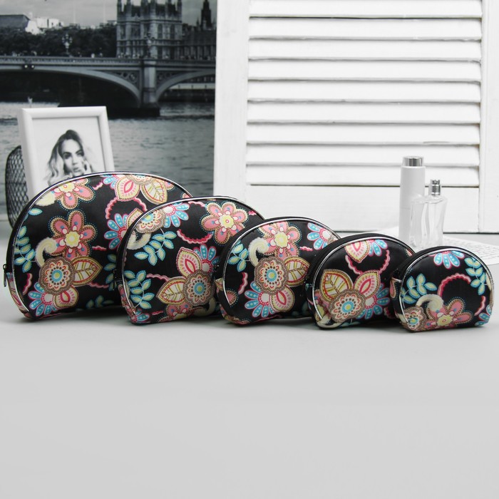 Набор косметичек 5 в 1 "Цветы", цвет чёрный