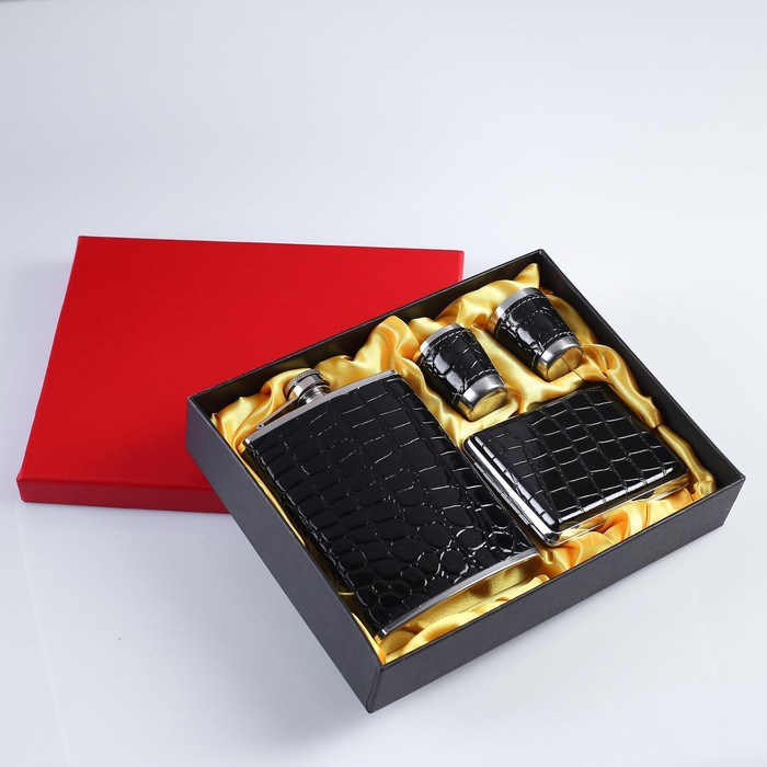 Подарочный набор 6 в 1 "Чёрный питон": фляжка 240 мл + 4 рюмки, футляр