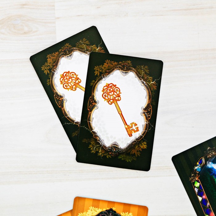 Настольная игра ролевая стратегическая "Зазеркалье"