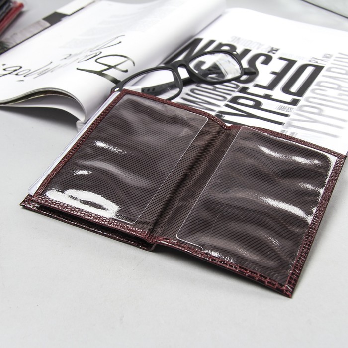 Обложка для автодокументов и паспорта, бордовая игуана