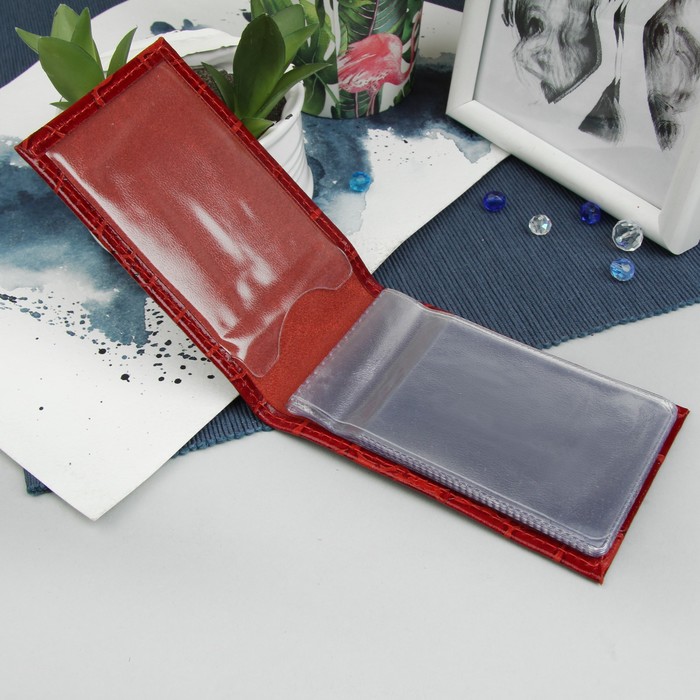 Визитница, 1 ряд, 18 листов, скат, цвет красный