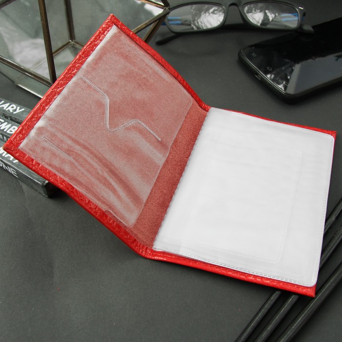 Обложка для автодокументов, красный кайман