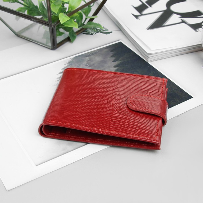 Кошелёк женский на кнопке, 1 отдел, отдел для монет, красная игуана