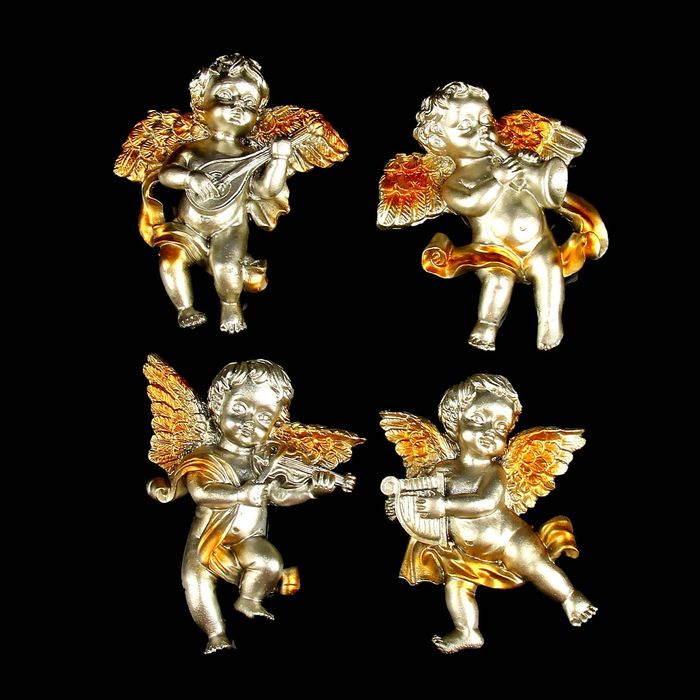 Магнит "Ангелочек музицирует" под бронзу с золотыми крыльями МИКС