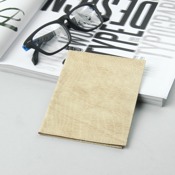 Обложка для паспорта ультратонкая, бежевая рептилия