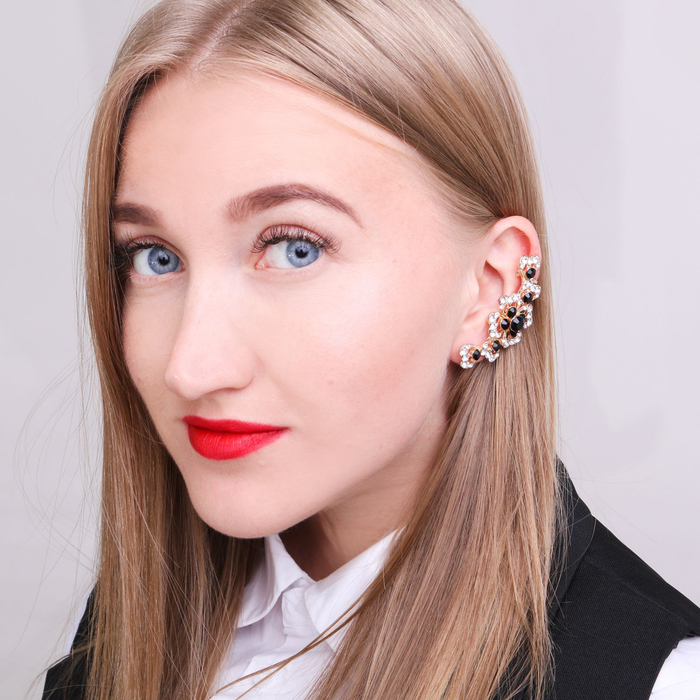 Серьга "Каффа" цветок крупный, цвет чёрно-белый в золоте