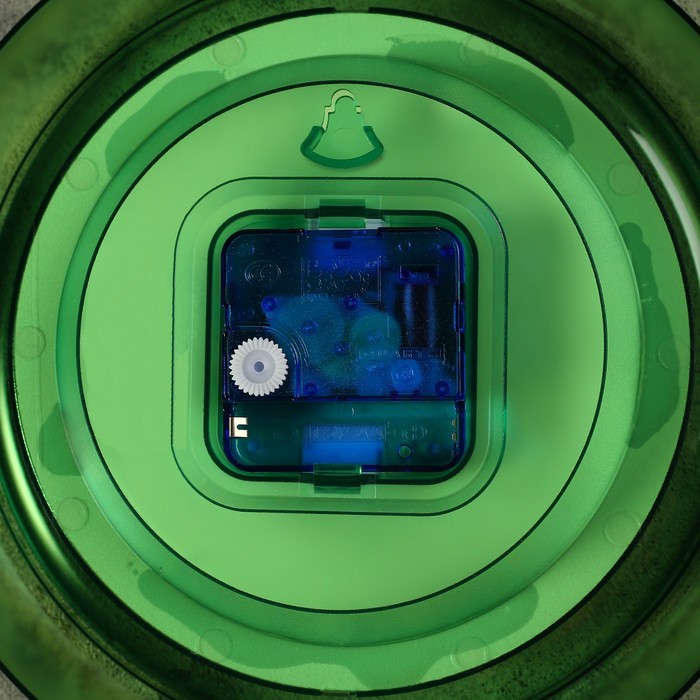 Часы настенные круглые "Яблоки", зеленые