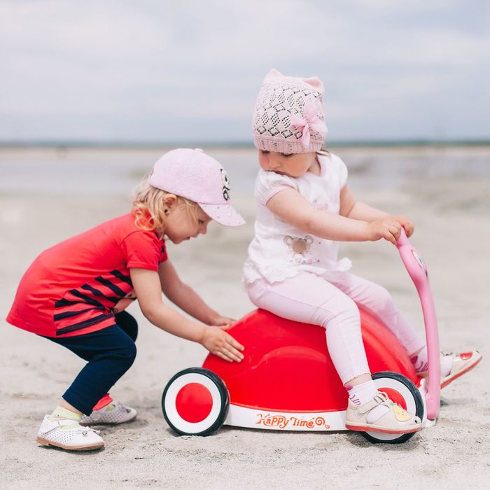 Толокар "Улитка", с корзиной для игрушек, цвета МИКС