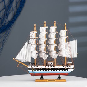 Корабль сувенирный средний «Победа», борта триколор, паруса белые, 32 х 32,5 х 7 см