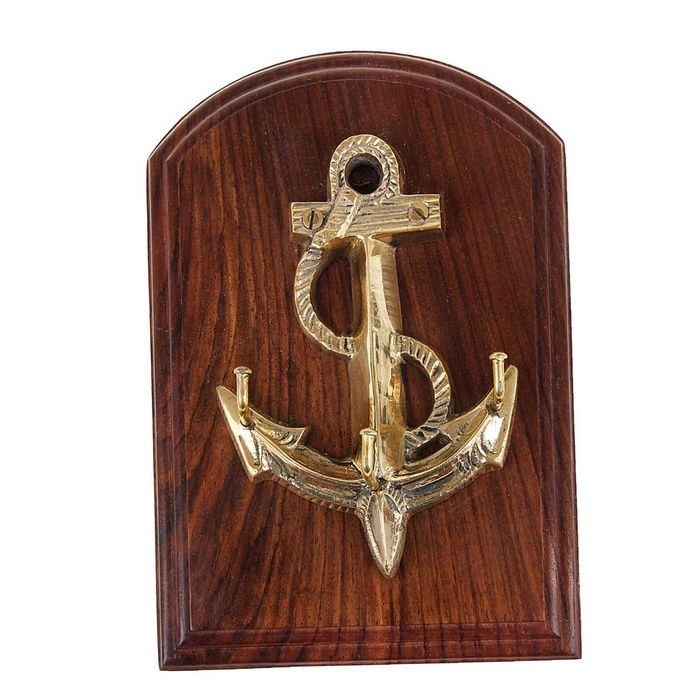 Крючок на деревянной подставке "Якорь"