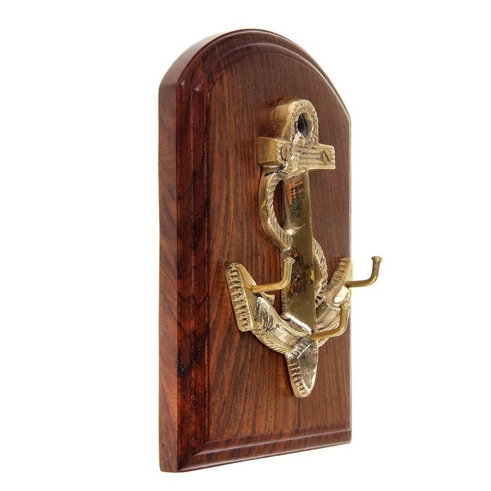Крючок на деревянной подставке "Якорь"