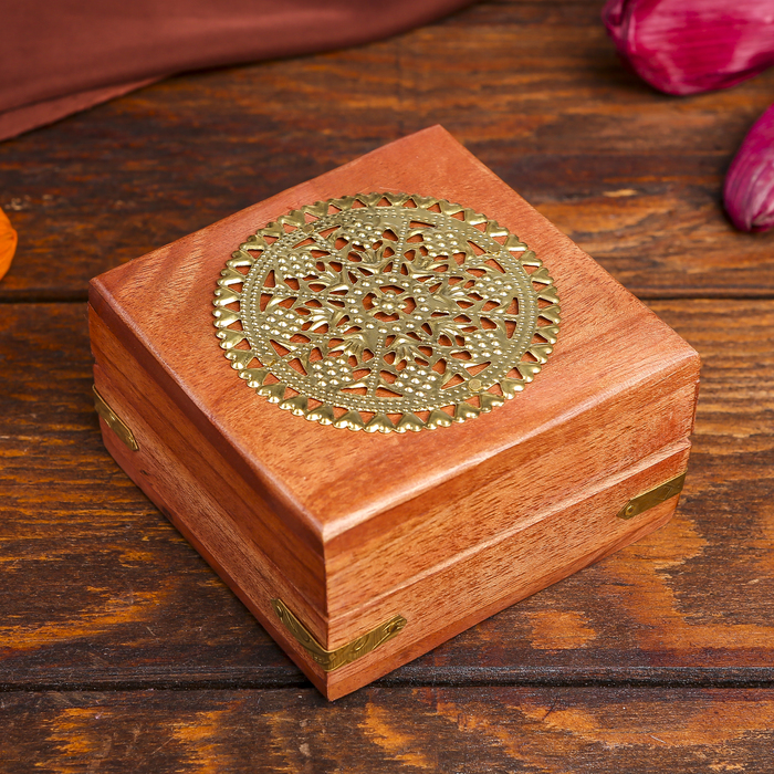 Шкатулка с орнаментом "Ажур"