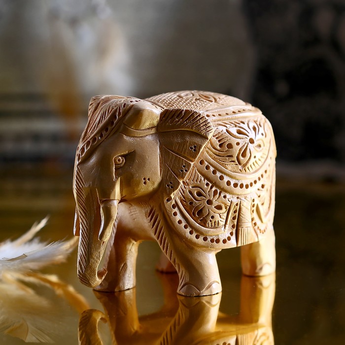 Сувенир "Слон Ранчи" резной