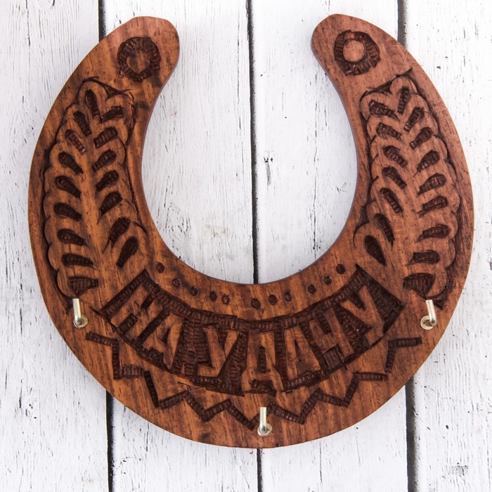 Ключница "На удачу" дерево шишам