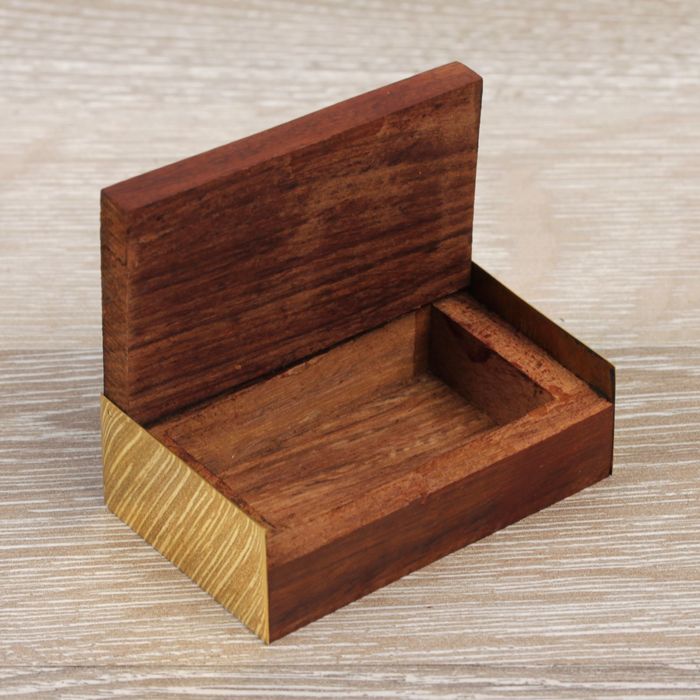 Шкатулка с орнаментом "Птицы"