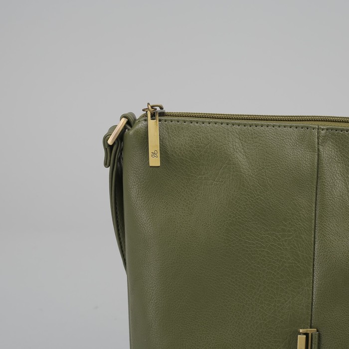 Сумка женская, отдел на молнии, 2 наружных кармана, длинный ремень, цвет оливковый