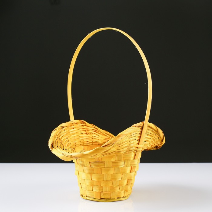 фото Корзина плетёная, бамбук, жёлтая, с изгибом, (шляпка)