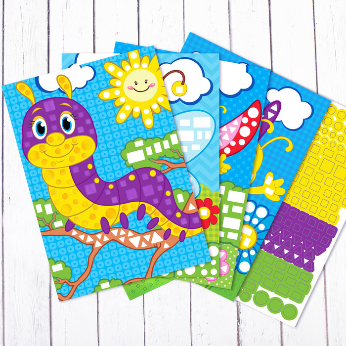 Аппликация наклейками А5 "Цветы и бабочки": 4 картинки + 2 листа наклеек