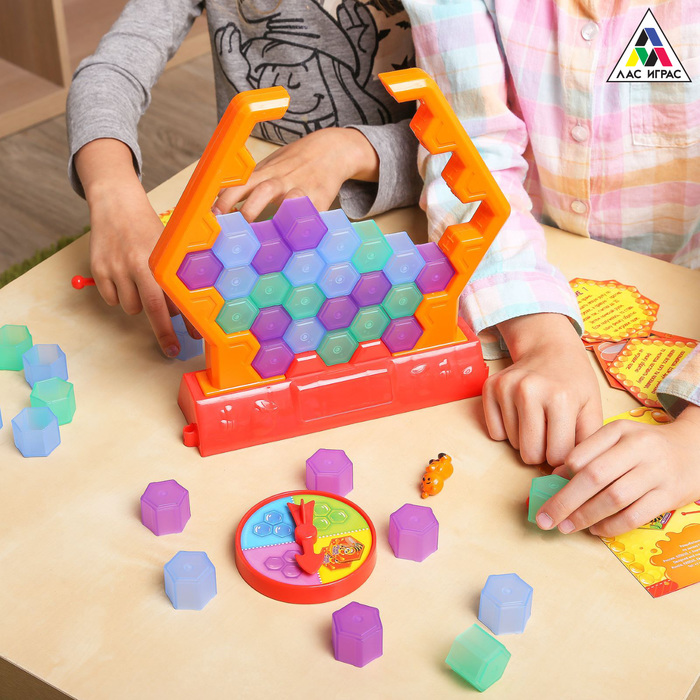 Настольная игра "Атака на мышь": игровой модуль, мышь, 24 вилки, карточки игровые, инструкция