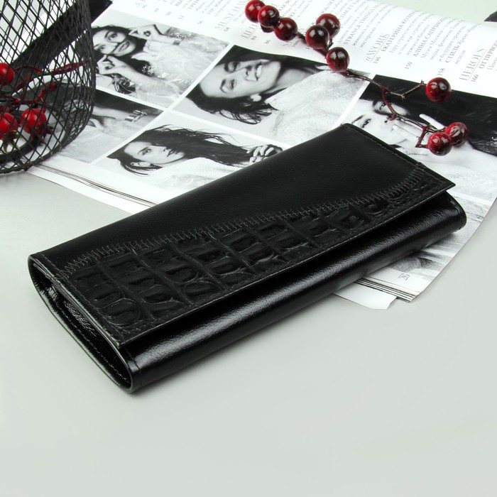 Кошелёк женский, 2 отдела, для карт, для монет, 1 наружный карман, цвет чёрный глянцевый