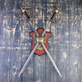 Сувенирное оружие на планшете «Рыцарский турнир», два меча на щите, 71см Ош
