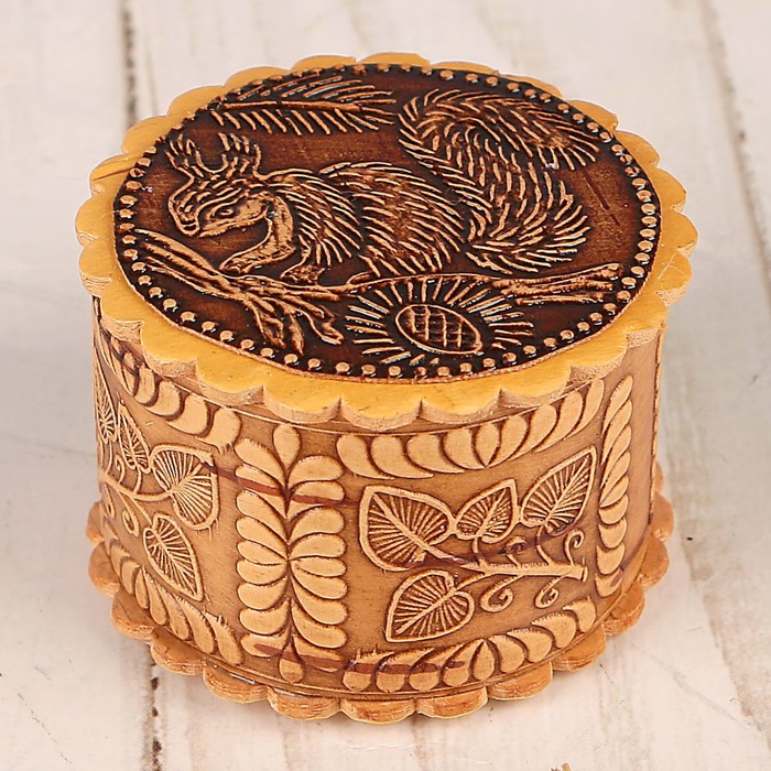 Шкатулка «Белочка», 4×2,5 см, береста