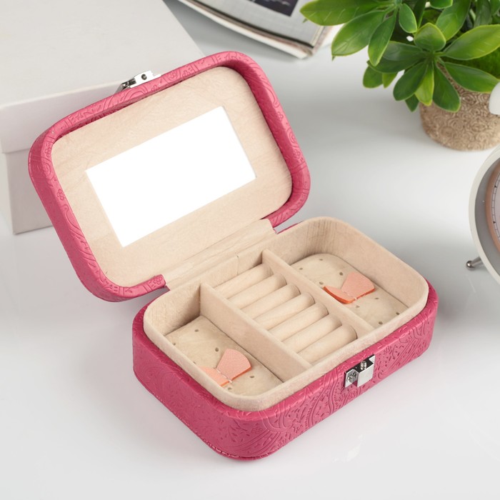 Шкатулка кожзам для украшений "Тиснение на розовом" 15х10х5 см