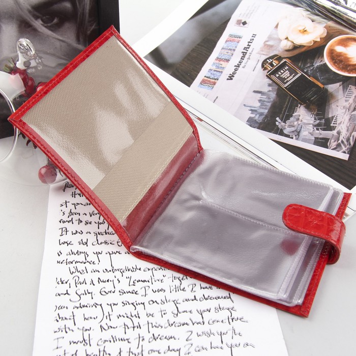 Визитница на кнопке, 2 ряда, 24 листа, кайман, цвет красный