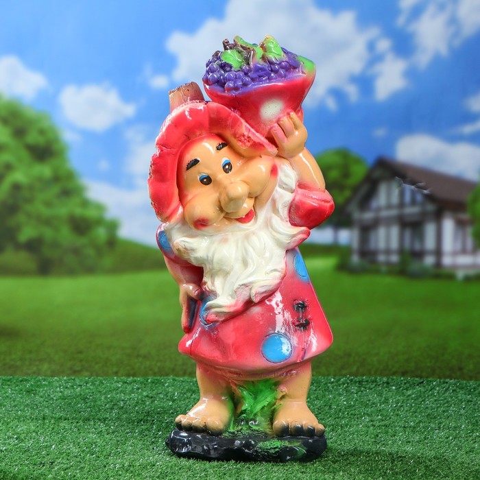 Садовая фигура "Гном с корзинкой фруктов" жёлто-оранжевая