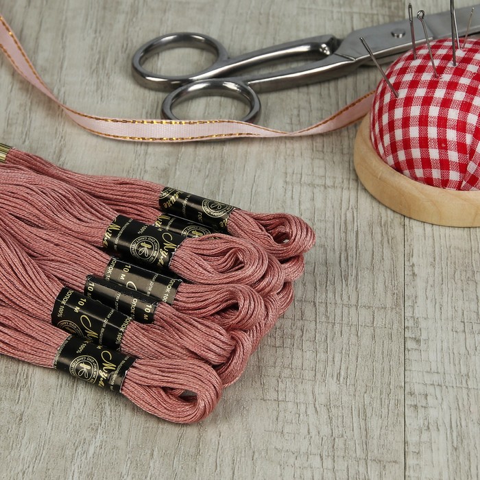 Мулине №5702,10±1м, цвет светло-розовый