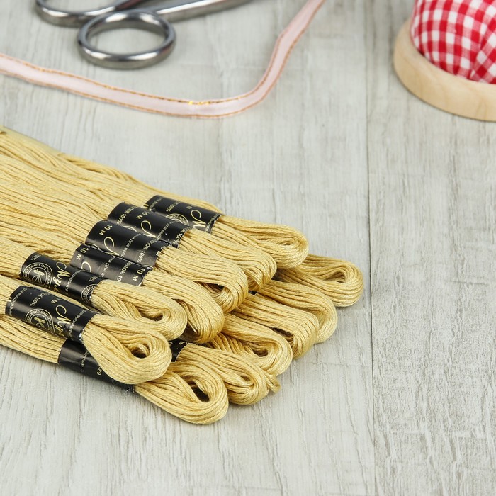 Мулине №8901,10±1м, цвет бледно-жёлтый