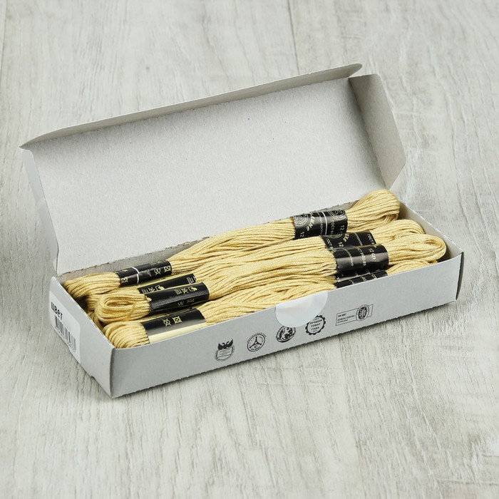 Мулине №8901,10±1м, цвет бледно-жёлтый