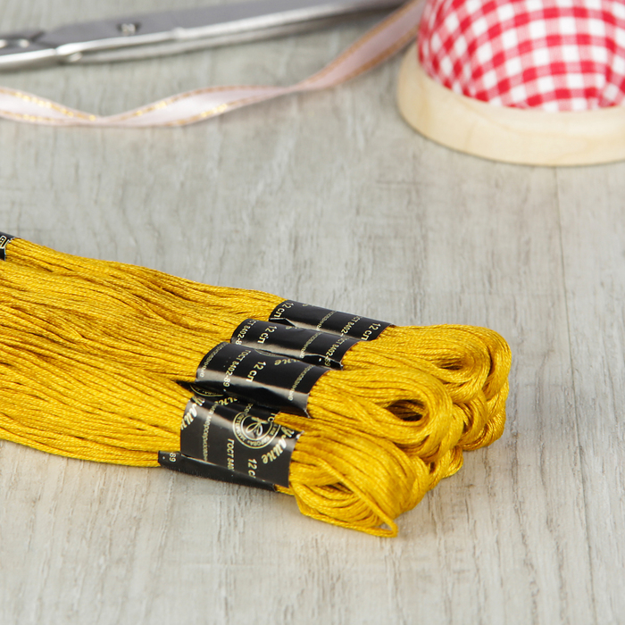 Мулине №7308,10±1м, цвет тёмно-жёлтый