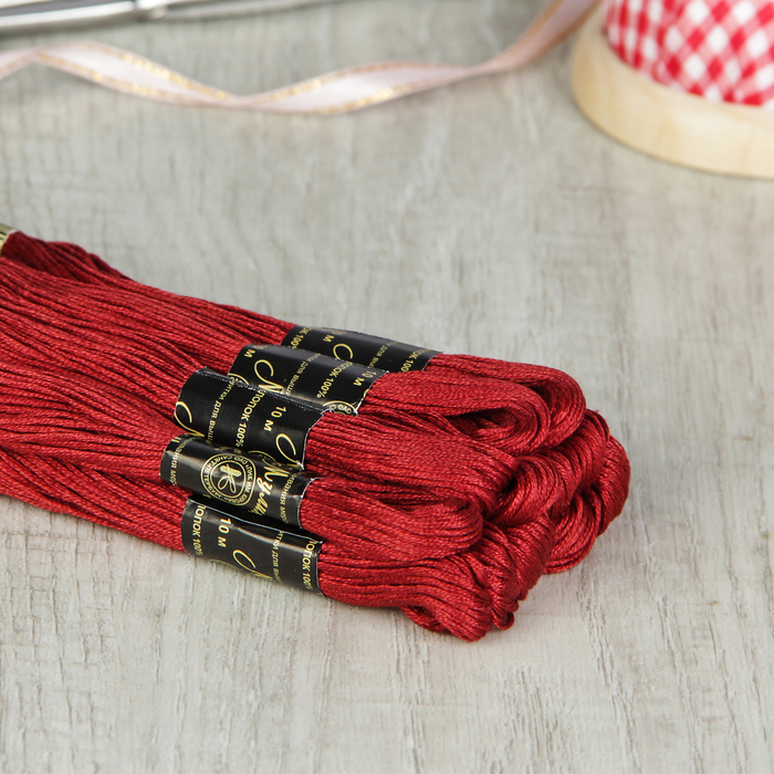 Мулине №5610,10±1м, цвет тёмно-красный