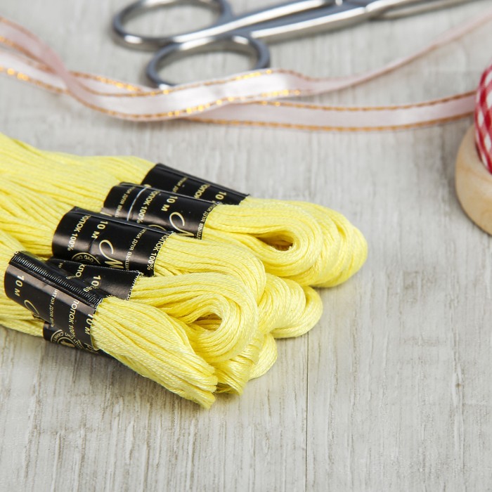 Мулине №0202,10±1м, цвет лимонный