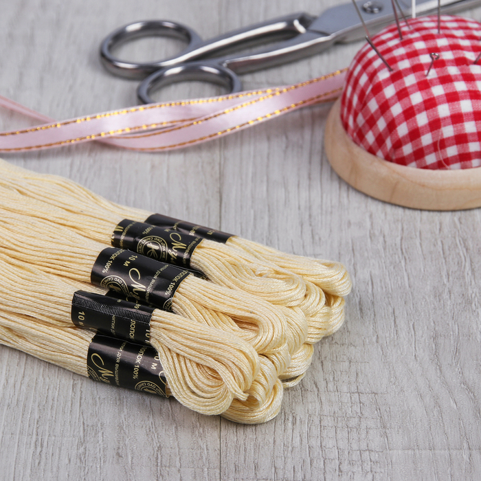 Мулине №0501,10±1м, цвет молочный