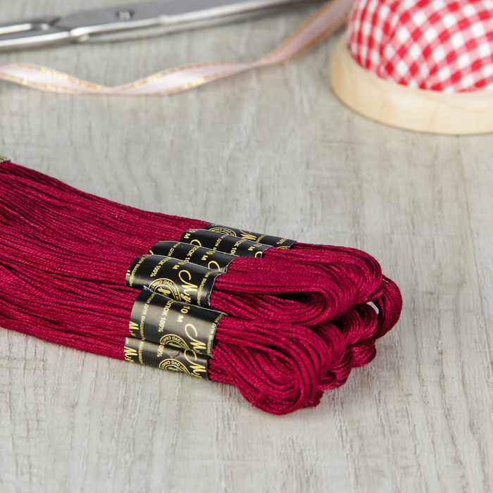 Мулине №1208,10±1м, цвет тёмно-малиновый