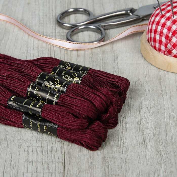 Мулине №1304,10±1м, цвет тёмно-бордовый