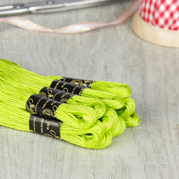 Мулине №4704,10±1м, цвет светло-зелёный